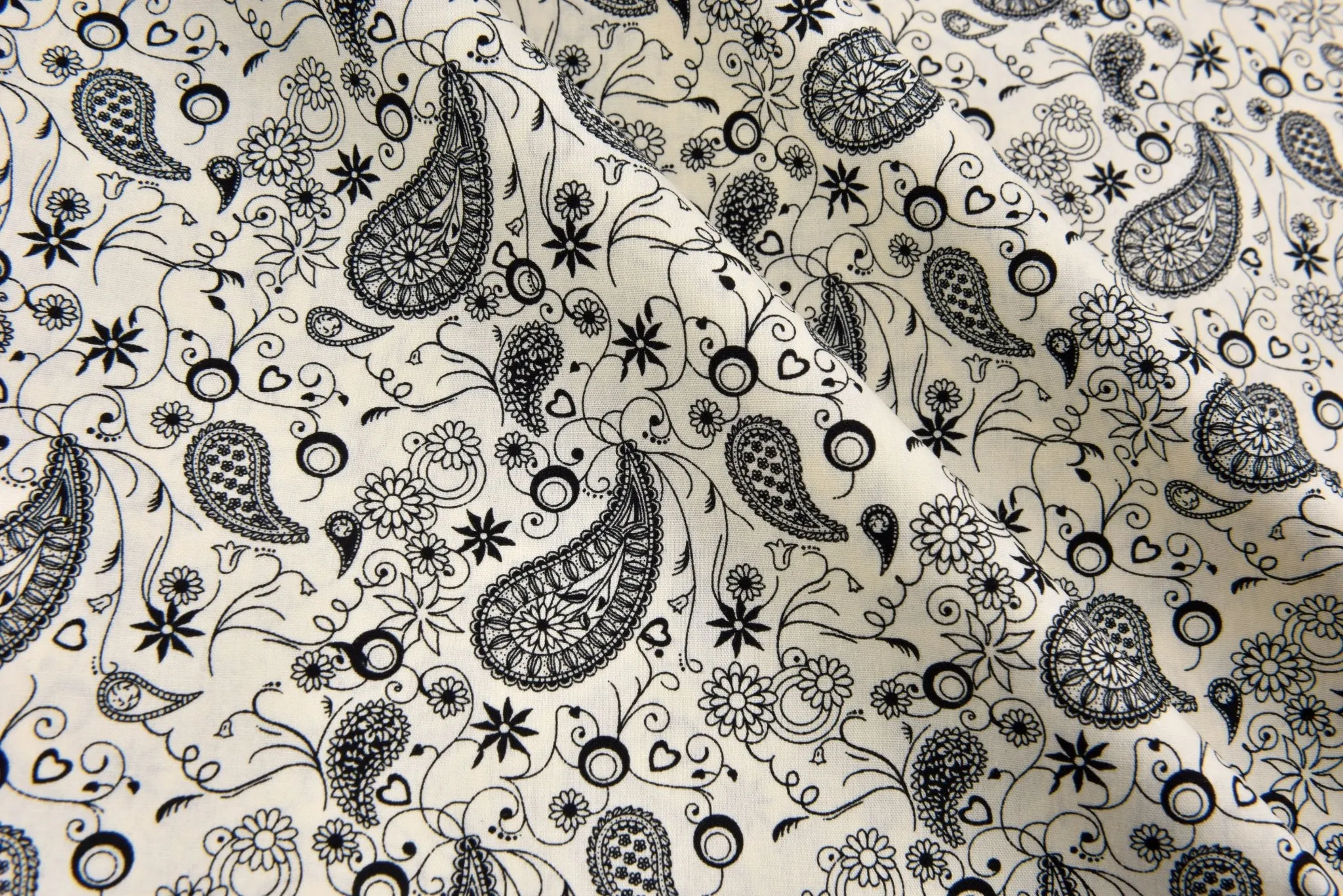 100% Cotton Loom Line Abstract Paisley Fabric-013