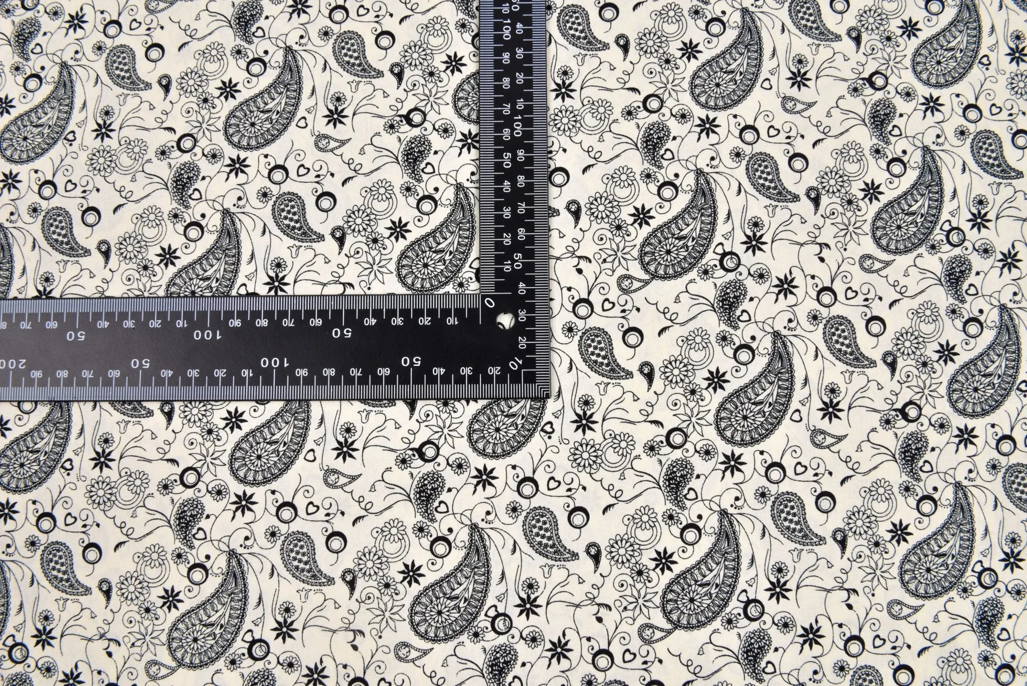 100% Cotton Loom Line Abstract Paisley Fabric-013