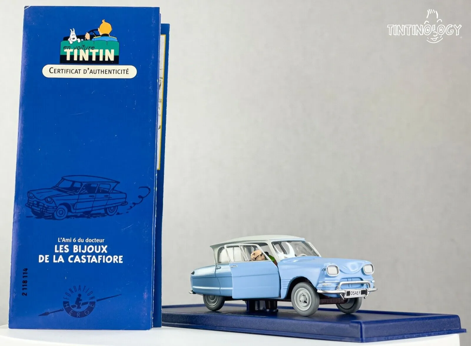 ATLAS TINTIN CAR # 14 Citroen Ami 6 Castafiore Emerald Herge model car 1/43 Scale