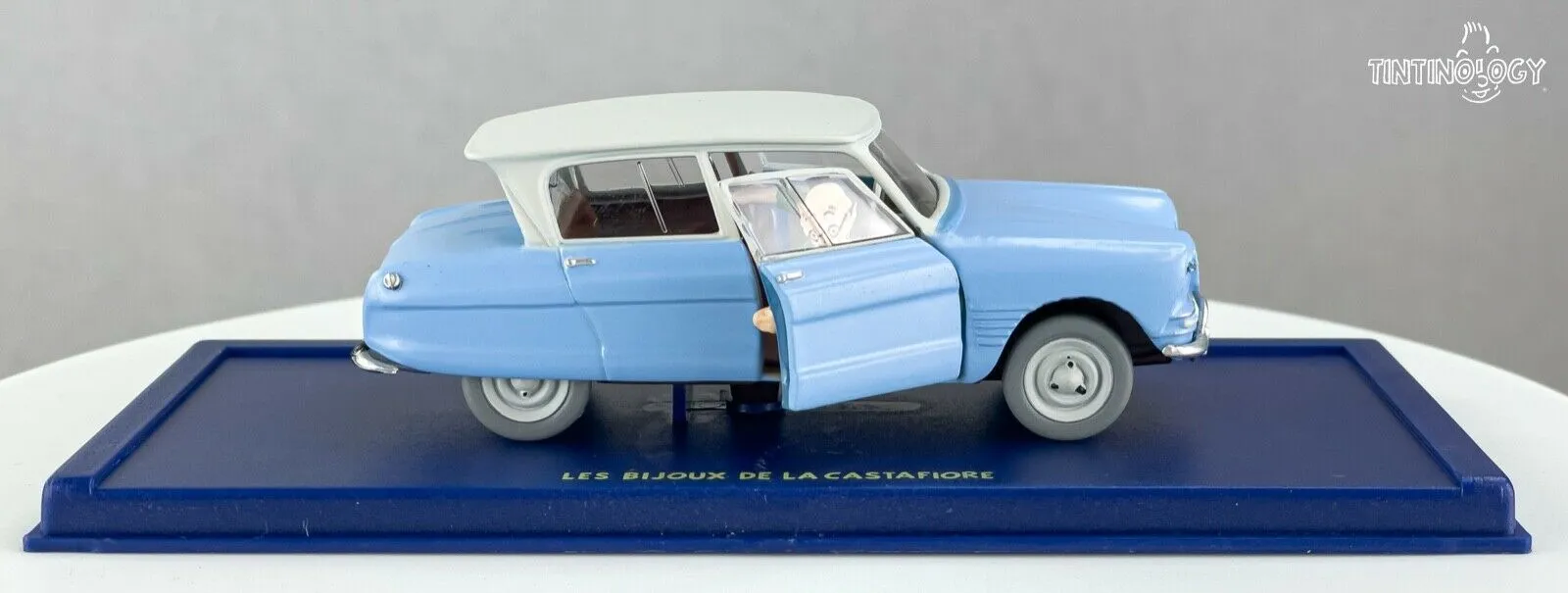 ATLAS TINTIN CAR # 14 Citroen Ami 6 Castafiore Emerald Herge model car 1/43 Scale