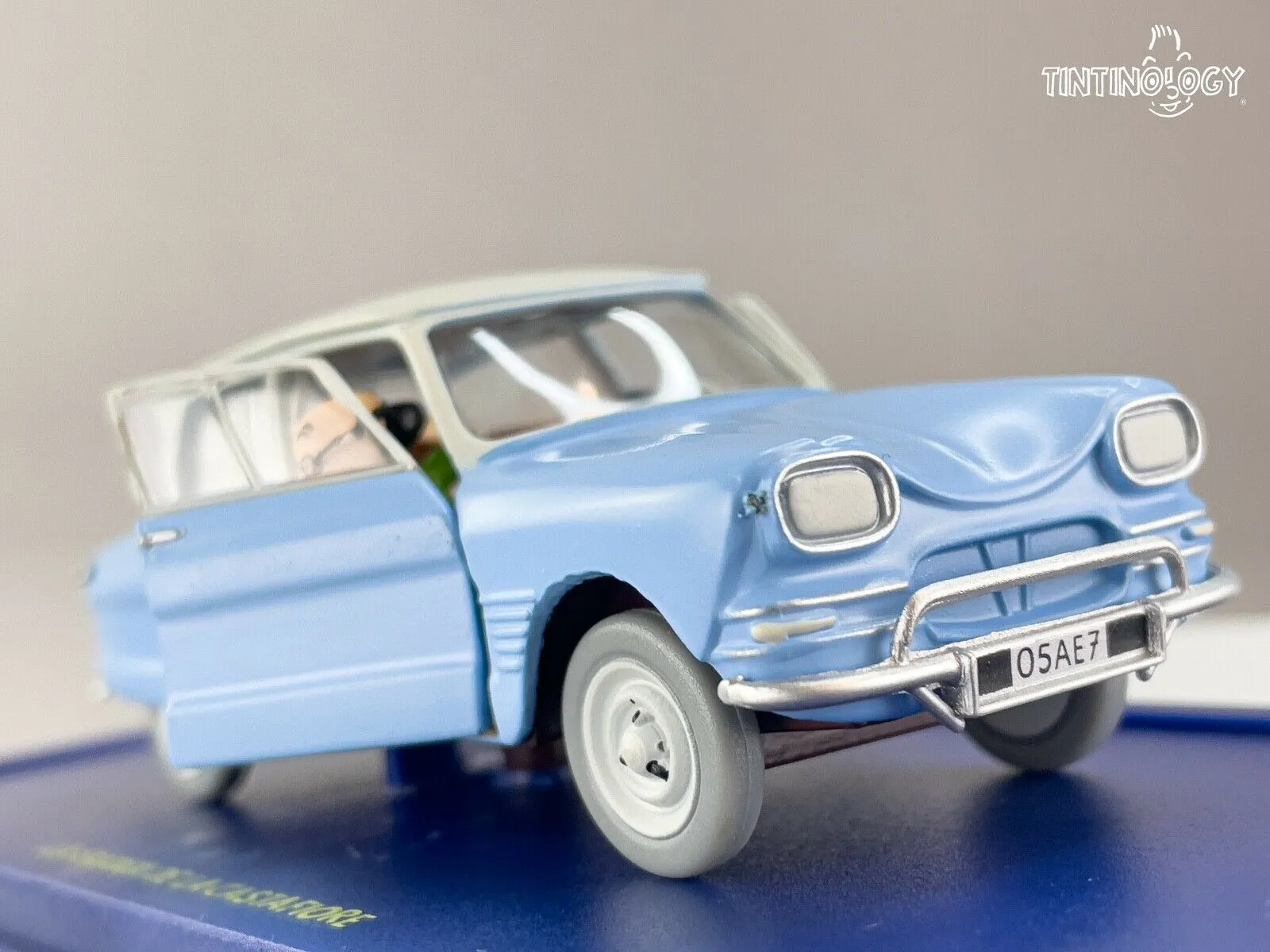 ATLAS TINTIN CAR # 14 Citroen Ami 6 Castafiore Emerald Herge model car 1/43 Scale