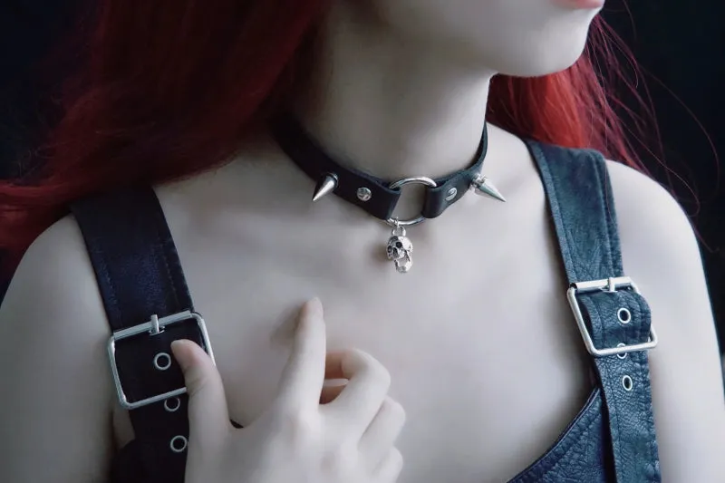 Black Skull Dark Rivet Choker